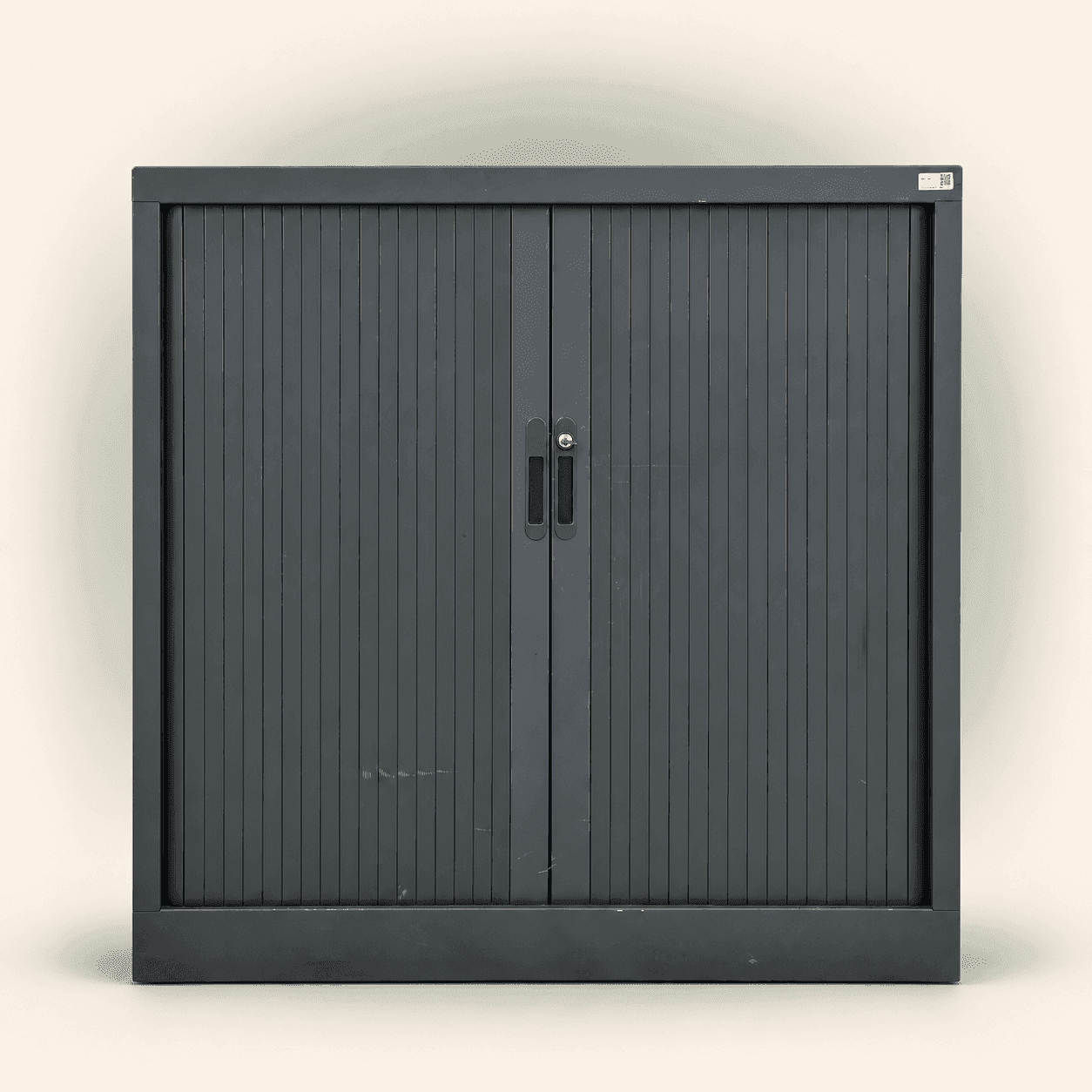 Armoire basse à rideaux noire - ARM-007